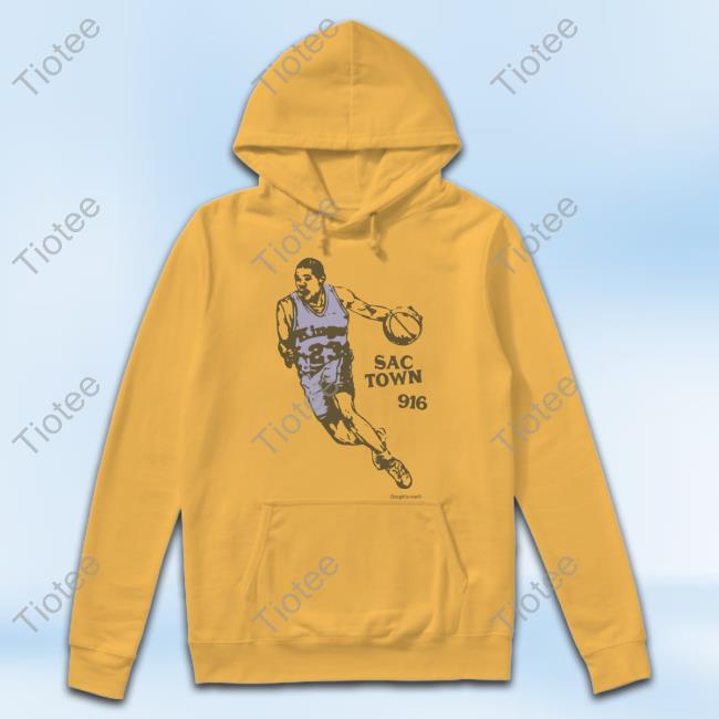 Official Droughtisover Merch Sac Town 916 Don’T Bother Me im watching the kings 2023 Tee Official Droughtisover Merch Sac Town 916 Don’T Bother Me im watching the kings 2023 Tee