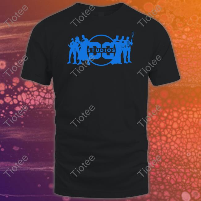 Did Patrick Schumacker Wearing Dc Studios Logo T Shirts The Flash Film News