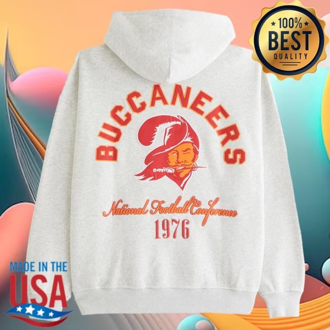 Official Abercrombie And Fitch Tampa Bay Buccaneers Graphic Pullover Hoodie NFL by Abercrombie