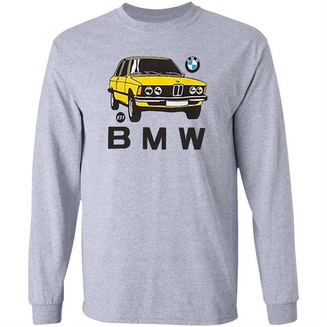 UNIQLO UT Vintage Car T-shirt UNIQLO UT Embraces Vintage Cars in Graphic T-Shirt Collection white shirt UNIQLO UT Vintage Car T-shirt UNIQLO UT Embraces Vintage Cars in Graphic T-Shirt Collection white shirt