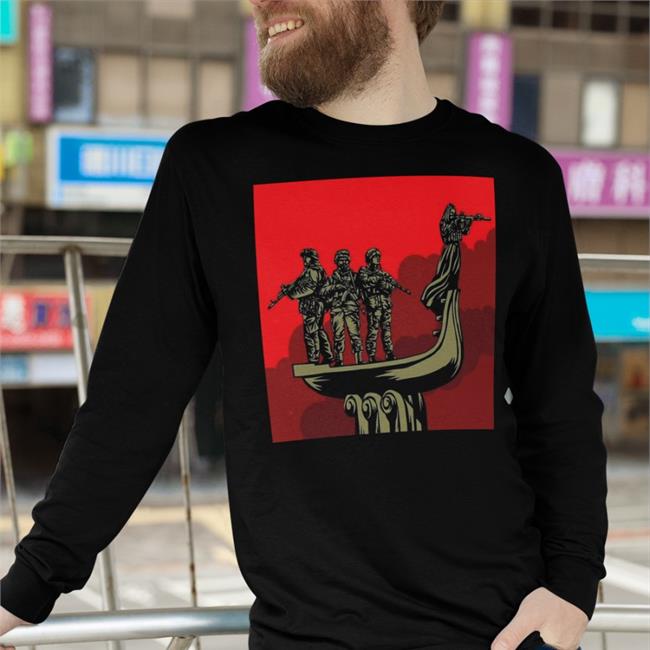 Andriy Yermolenko's Illustration Paul Massaro Wearing Kyiv Founders Monument Shirt