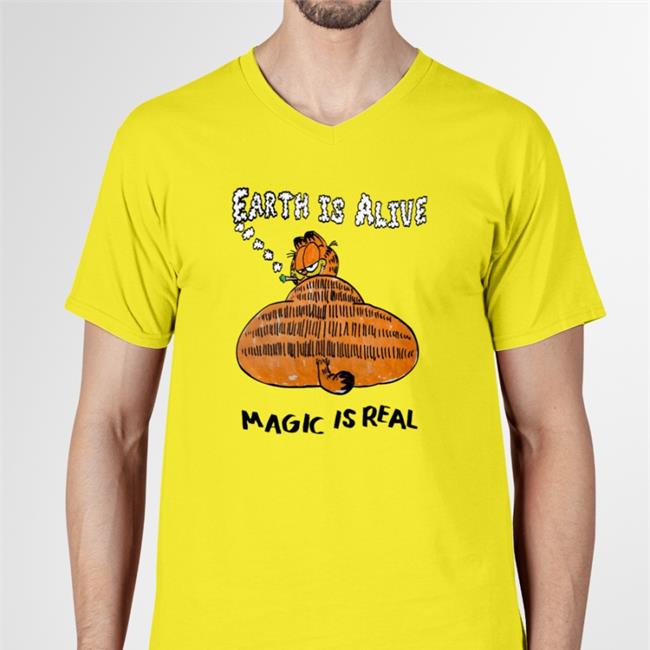 Dakotawint Garfield Cat Earth Is Alive Magic Is Real Shirt Dakota Of Earth